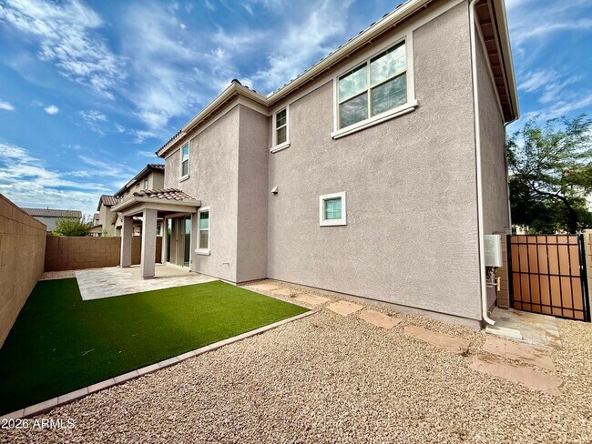 Foto del edificio - 9923 E Tillman Ave