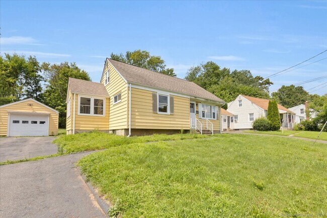 Building Photo - 139 Howe Rd