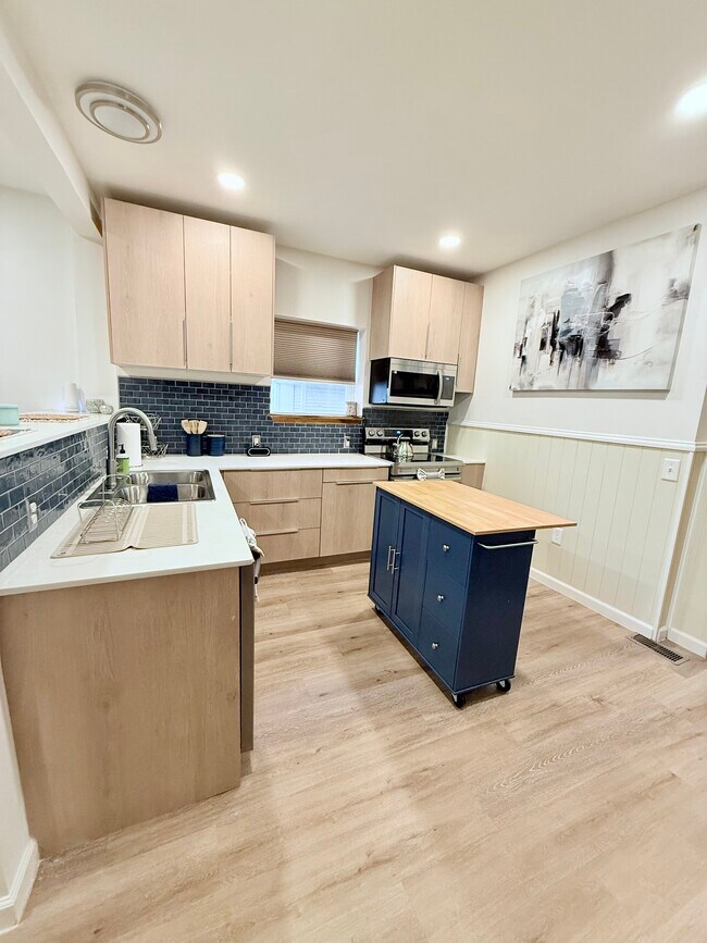 Cocina - 6634 Etzel Ave