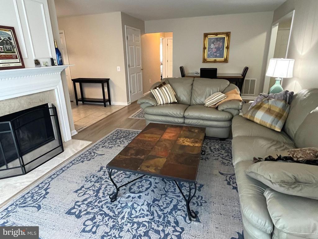 1122 Huntmaster Terrace NE Unit 102, Leesburg, VA 20176 Room for Rent