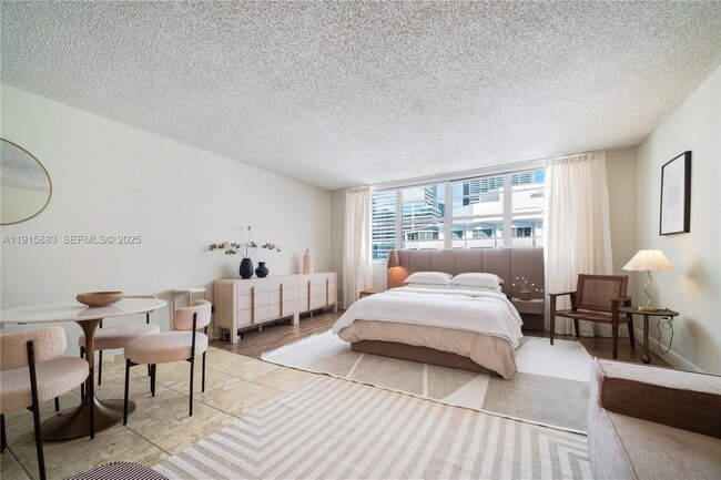 Foto del edificio - 999 Brickell Bay Dr