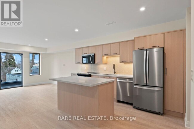 Building Photo - 191 Gledhill Ave