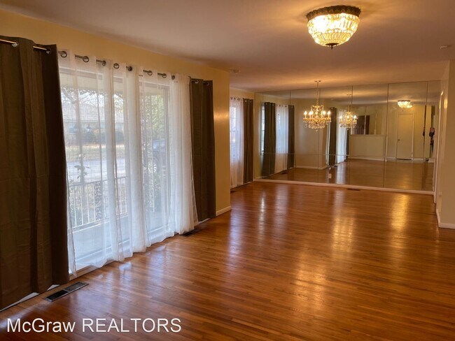 Foto del edificio - 4 br, 3.5 bath House - 3711 S Canton Ave