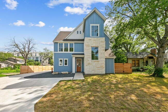 Foto del edificio - 917 E 37th St