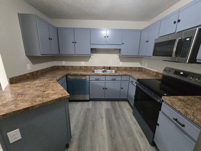 Foto del edificio - 3375 Galleria Dr