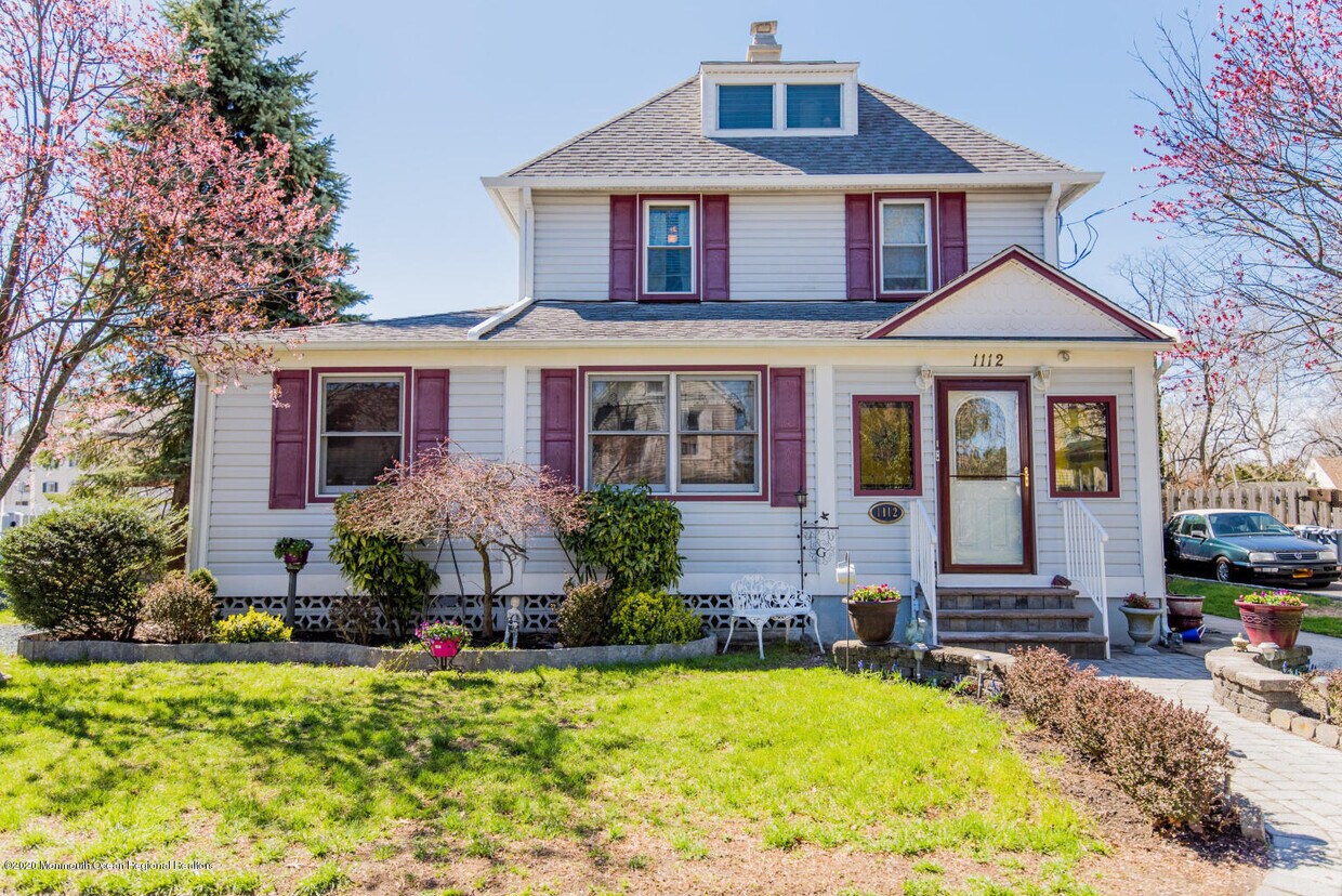 Foto principal - 1112 Pine Bluff Ave