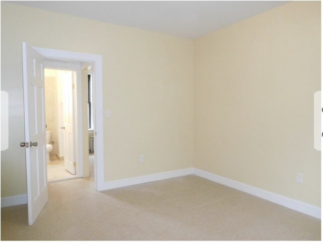 Building Photo - 2833 Briggs Ave