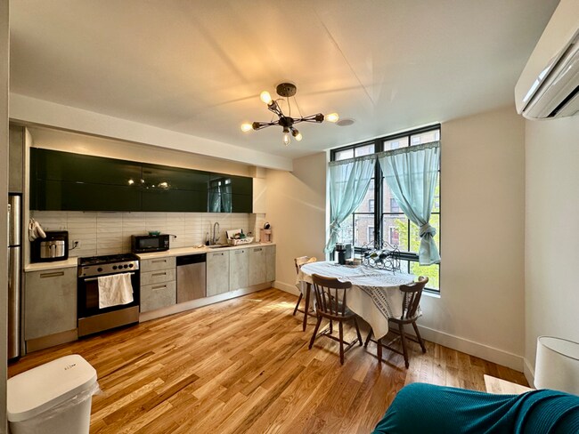 Foto del edificio - 24 Ford St