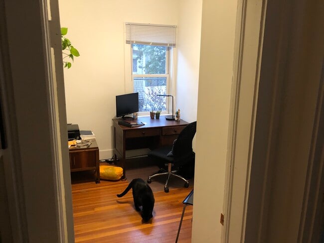 Office Space - 1001 W Stoughton St