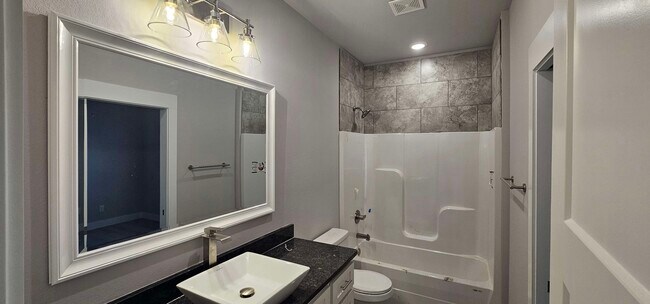 Foto del edificio - 204 N 7th St