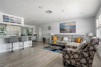 Building Photo - 1140 Rainbow Dr