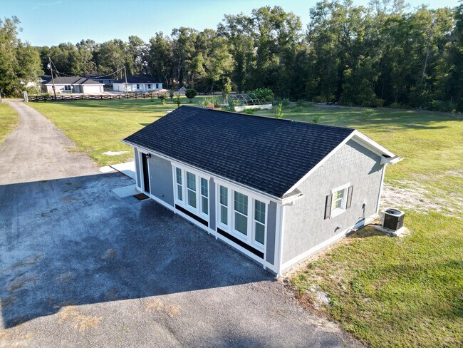 Building Photo - 13580 SW 115 Pl