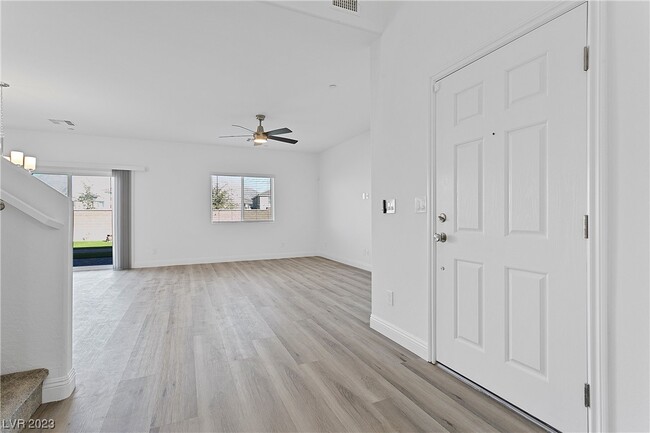 Building Photo - 1642 Dire Wolf Ave