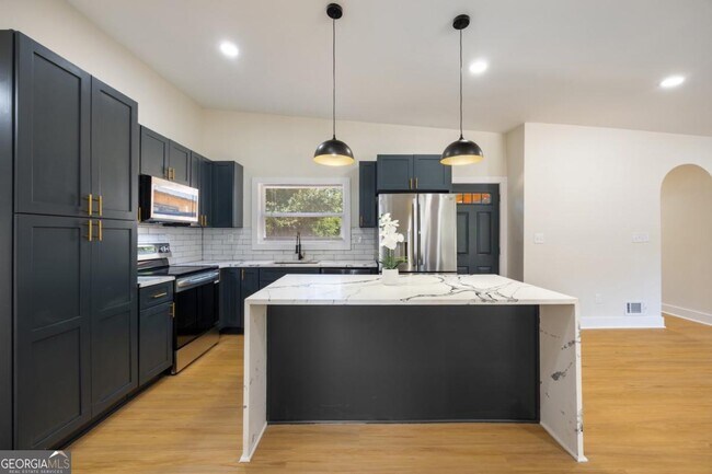 Foto del edificio - 2555 Flagstone Dr SE