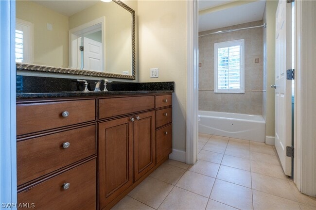 Building Photo - 1362 Centre Ct Ridge Dr