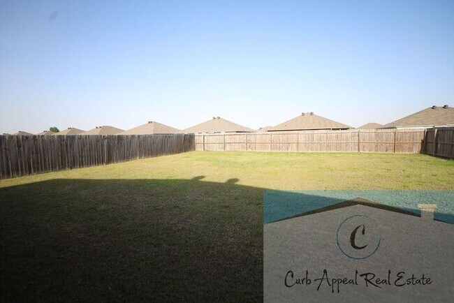 Building Photo - Beautiful 3 bed / 2 bath home with fenced back yard - Nettleton!!
