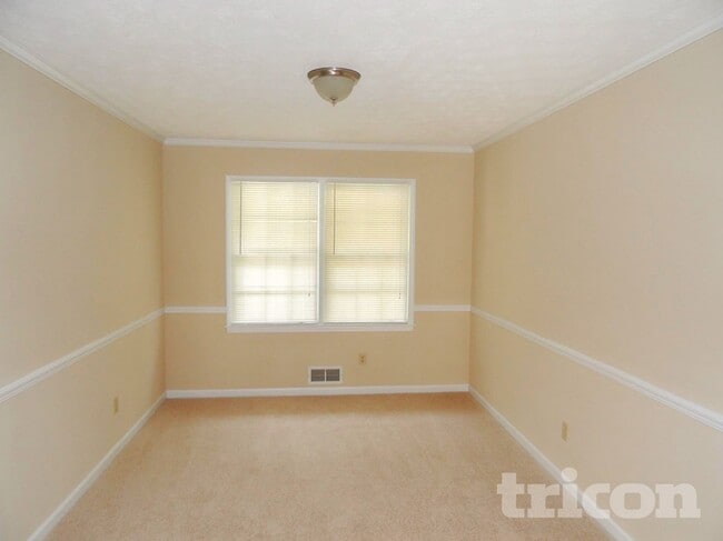 Foto del edificio - 1431 Tall Pines Dr