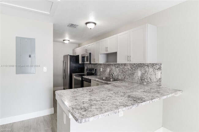 Foto del edificio - 3 br, 2 bath House - 2419 NW 101st St # 2419