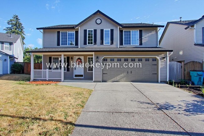 Foto del edificio - 4 Bed, 2.5 Bath Home in Cul-de-sac in Fisher's Landing East