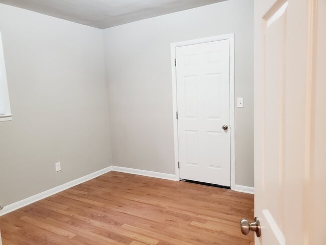 Building Photo - 36 Hunting Creek Dr