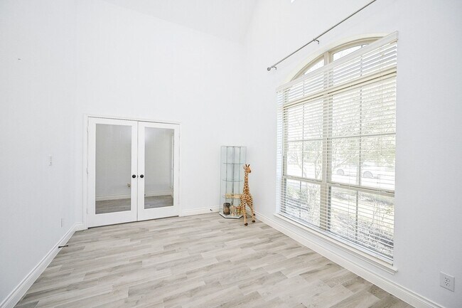 Foto del edificio - 3707 Brampton Island Dr