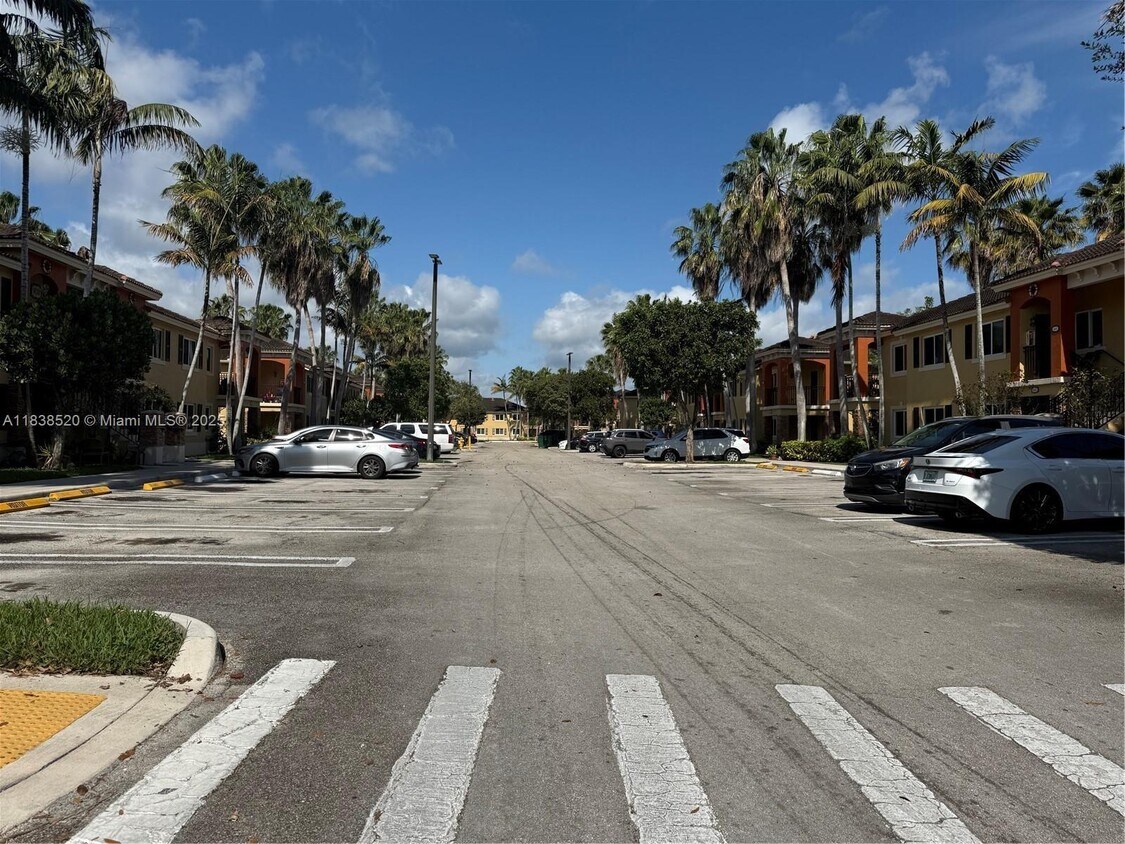 Foto del edificio - 3390 NE 9th St