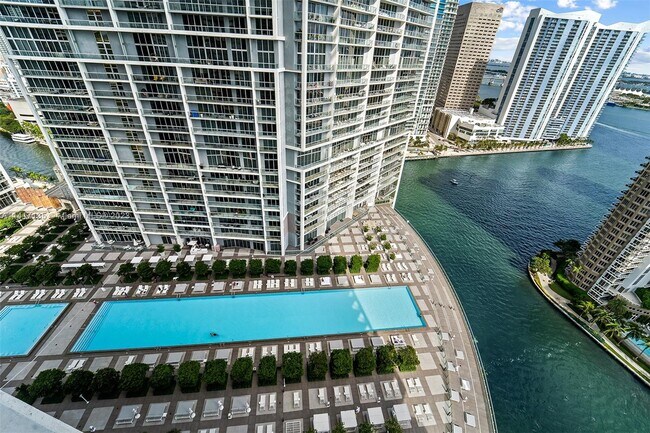 Foto del edificio - 495 Brickell Ave