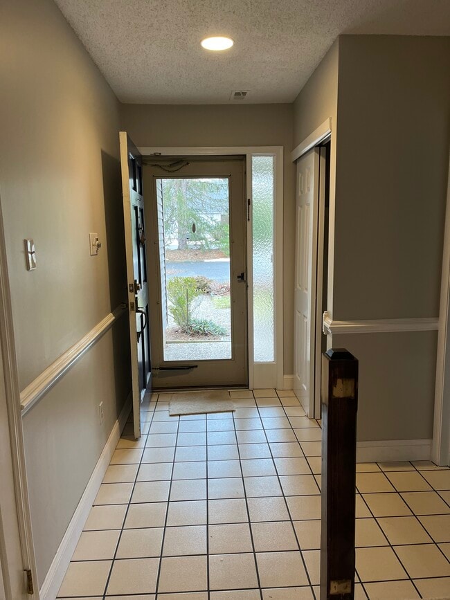 Building Photo - 7 Nantucket Ct