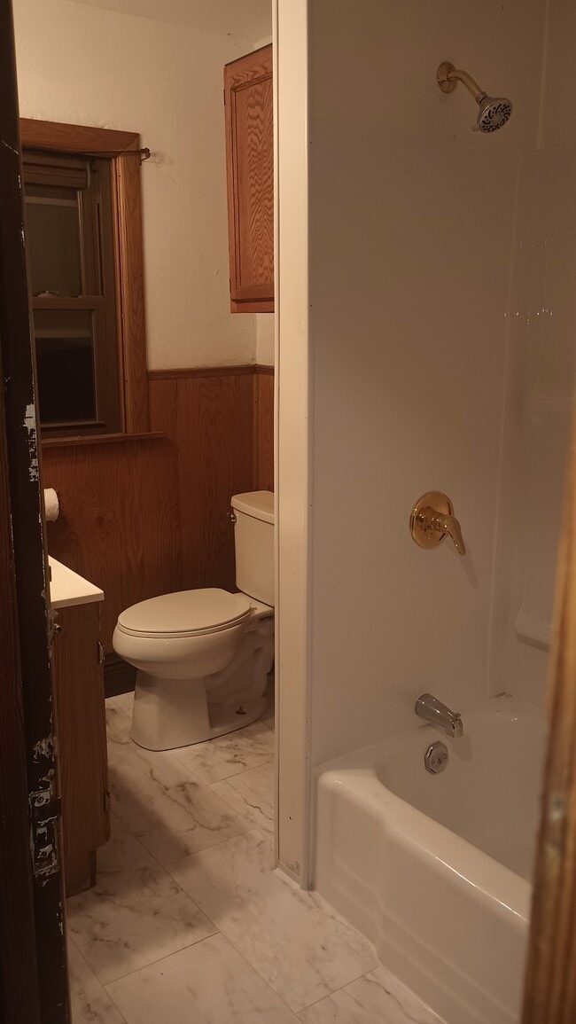 Foto del edificio - 3316 Overbrook Dr