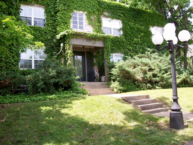 Photo - 529 Whitham Ave Apartment