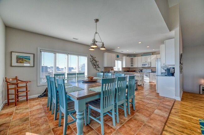 Building Photo - OFF-SEASON FURNISHED MONTHLY RENTAL STARTI...