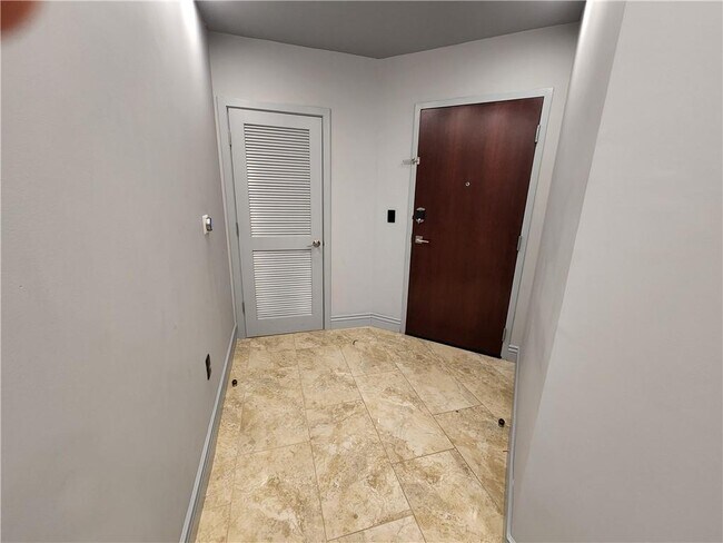 Foto del edificio - 400 W Peachtree St NW