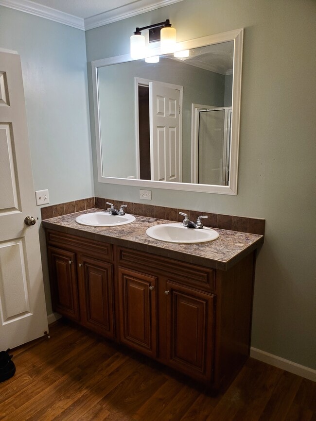 Master bath - 2974 Maple Street