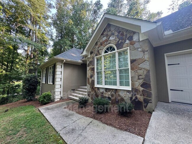 Building Photo - 3250 Hopewell Chase Dr
