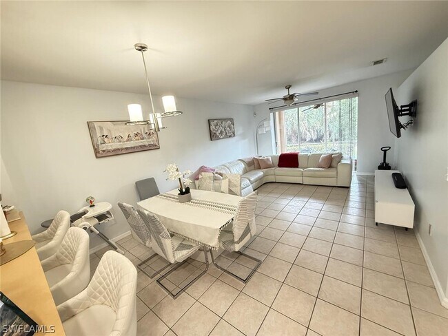 Foto del edificio - 6210 Wilshire Pines Cir
