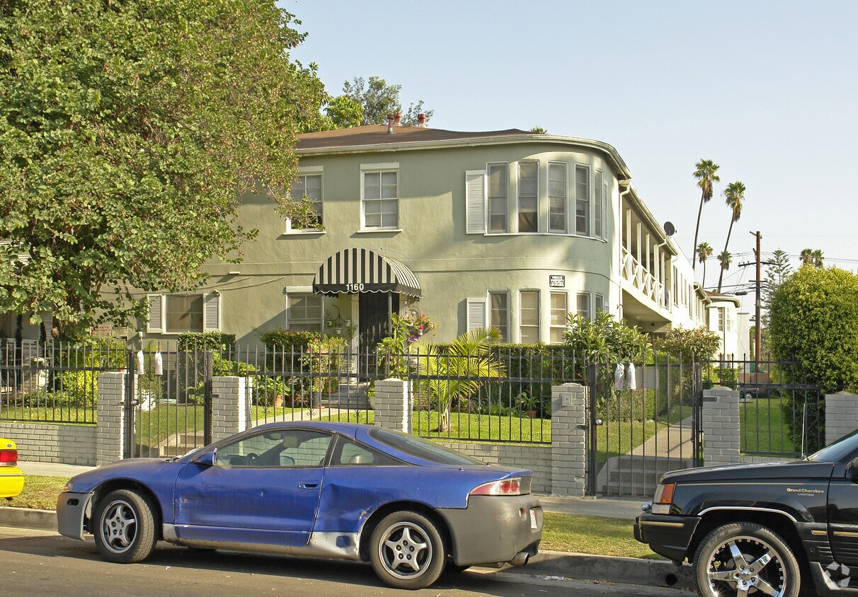 Building Photo - 1160 S Norton Ave