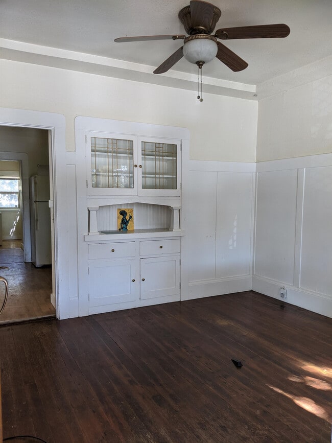 Photo - 712 46th St House