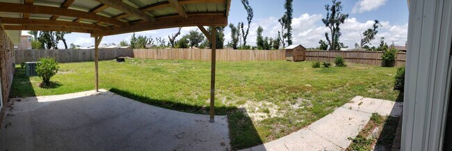 Building Photo - Charming 3Bed/2Bath Brick Home w/Bonus Office Space – Upgraded Comfort Near Martin Lake *1/2 OFF ...