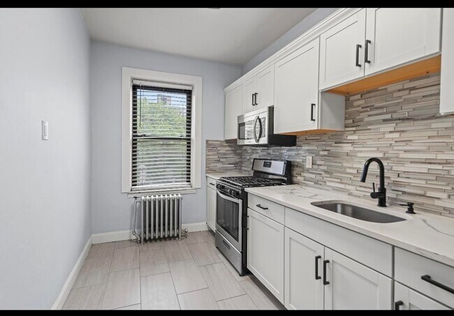Foto del edificio - 117 Kensington Ave