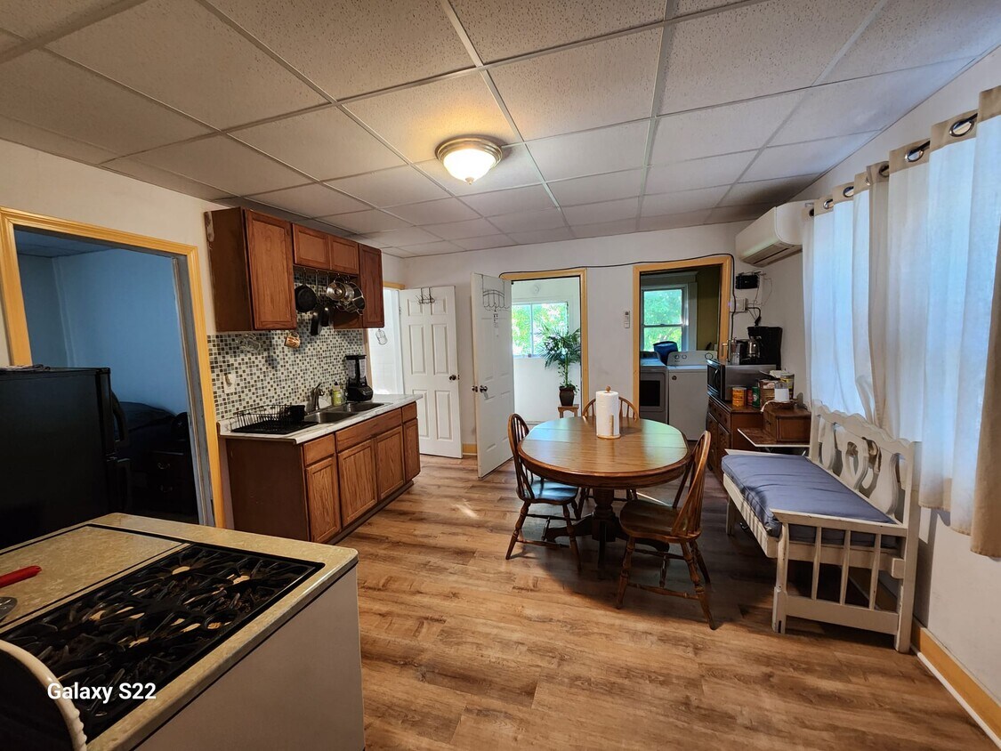 Primary Photo - 2619 Commor St