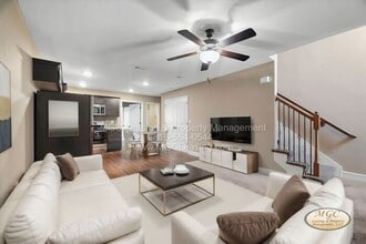 Building Photo - 126 Barberry Ln