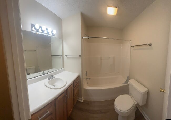 Building Photo - 5713 Jana Ln
