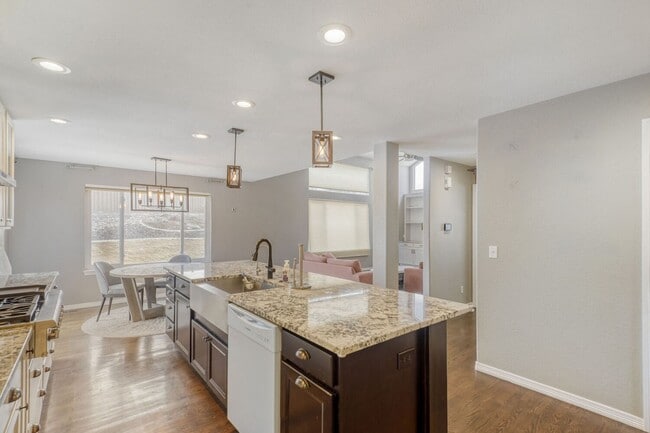 Building Photo - Beautifully Updated 4-Bedroom Home on Rare ¼-Acre Cul-de-Sac Lot in Highlands Ranch