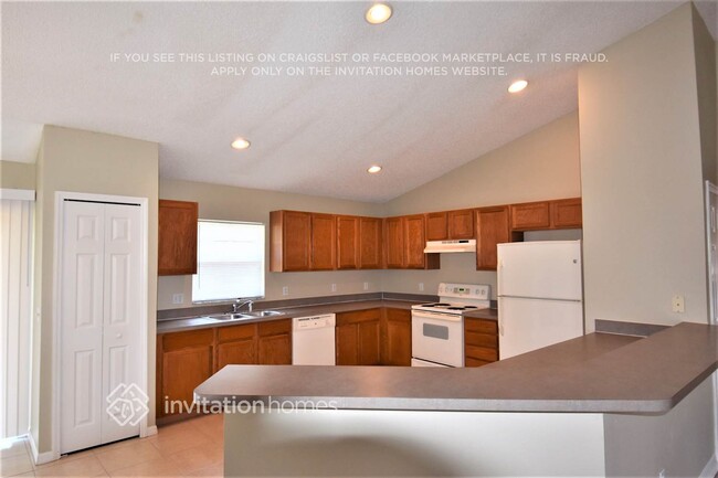 Building Photo - 1760 Van Allen Cir