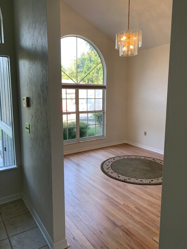 Formal dining room - 7808 NW 35th Plz