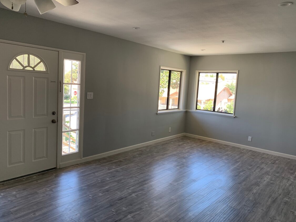 Foto principal - 560 W Harvard St