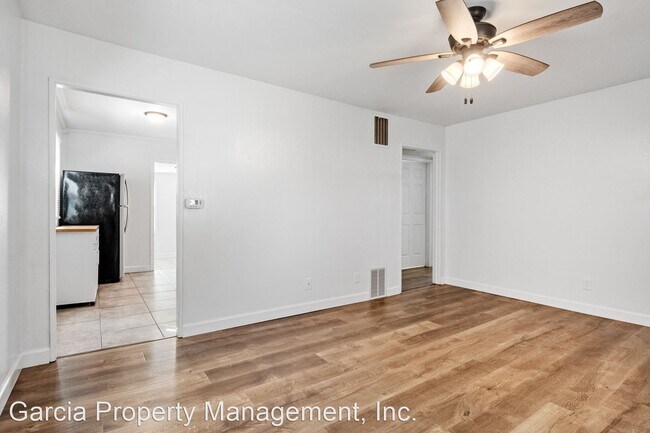 Building Photo - 2 br, 1 bath House - 5060 Potomac St.