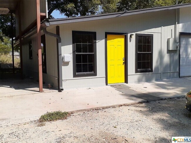 Building Photo - 745 E Torrey St