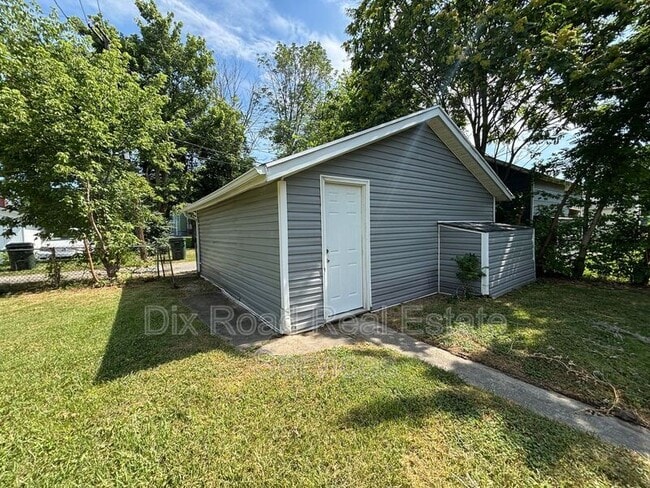 Building Photo - 229 Bellaire Ave