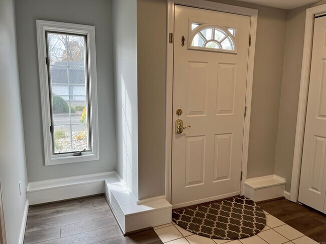 Foto del edificio - 808 Fieldstone Ct